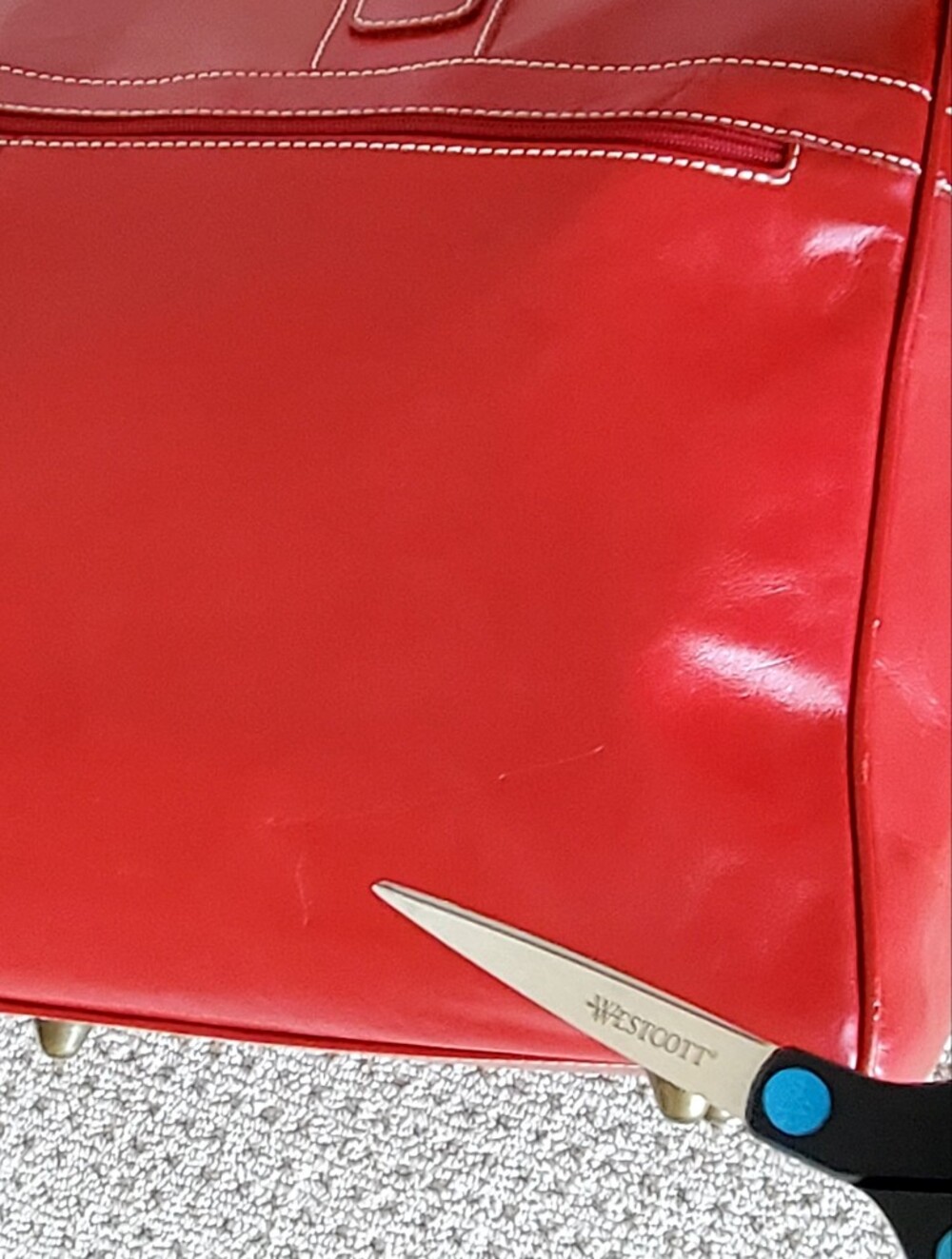Valentina Italy Vtg. Large Red Leather Travel Duffle Bag, Original Lock/Keys - Picture 16 of 16